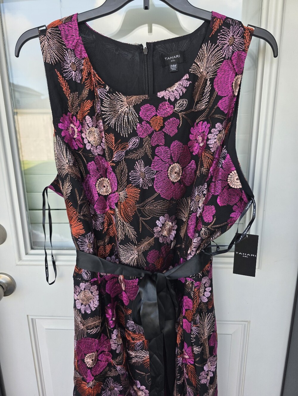 Tahari ASL Floral Embroidered Midi Dress 24W Plus Size Sleeveless Formal NWT - Picture 4 of 10